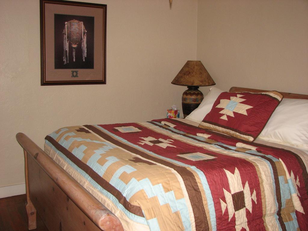 Cottonwood Hotel Habitación foto